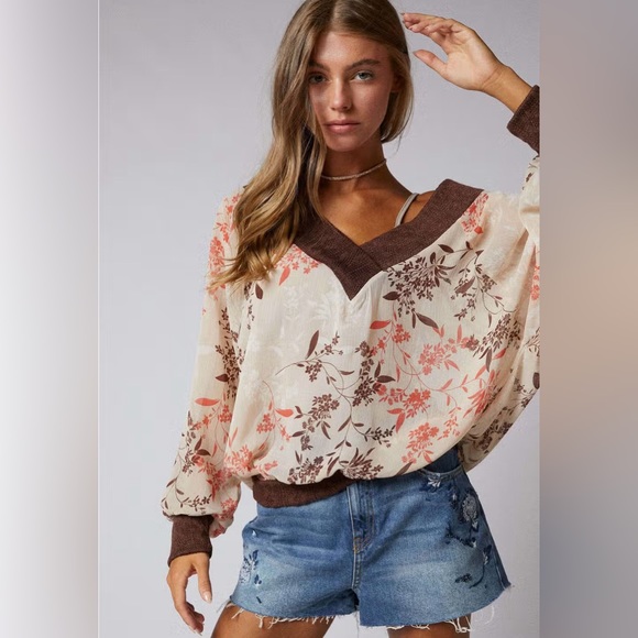 Tops - Long Sleeve Batwing V-Neck Blouson Top in Khaki multi